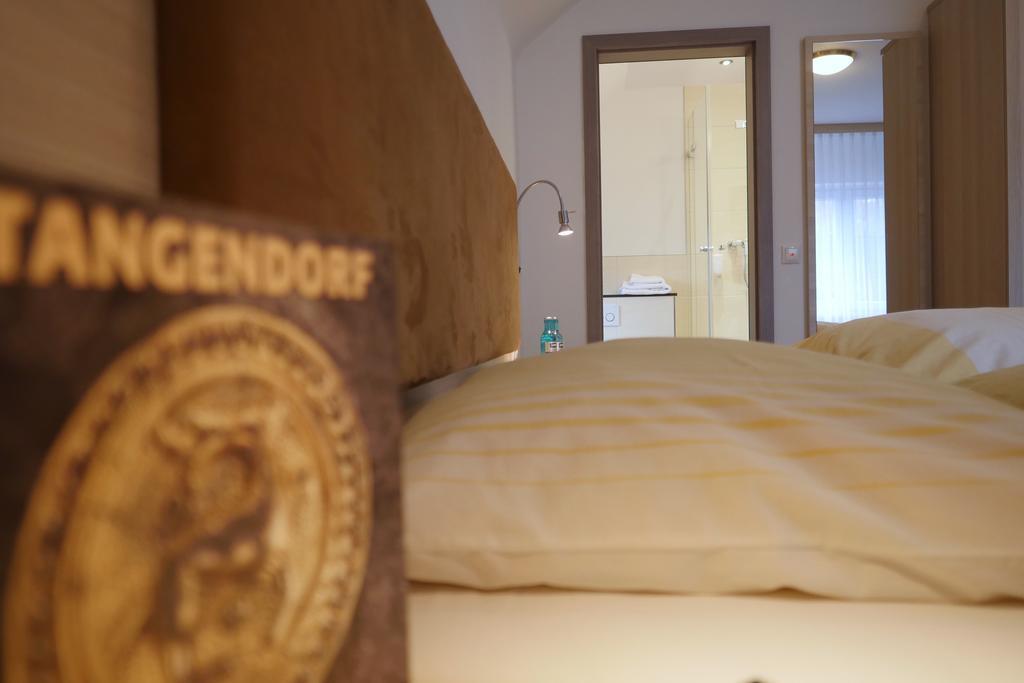 Gasthof Vossbur Toppenstedt Esterno foto